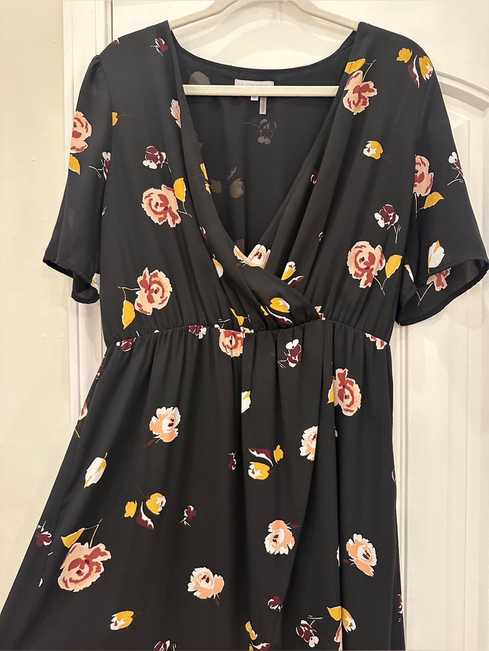1. State Black Floral V-Neck Midi Dress M - Picture 3 of 10